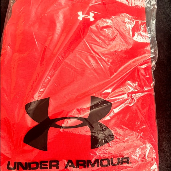 Brand New With Tags ✨ Men’s Bold Vibrant Red Under Armour Hoodie ❤️‼️ - Picture 3 of 4